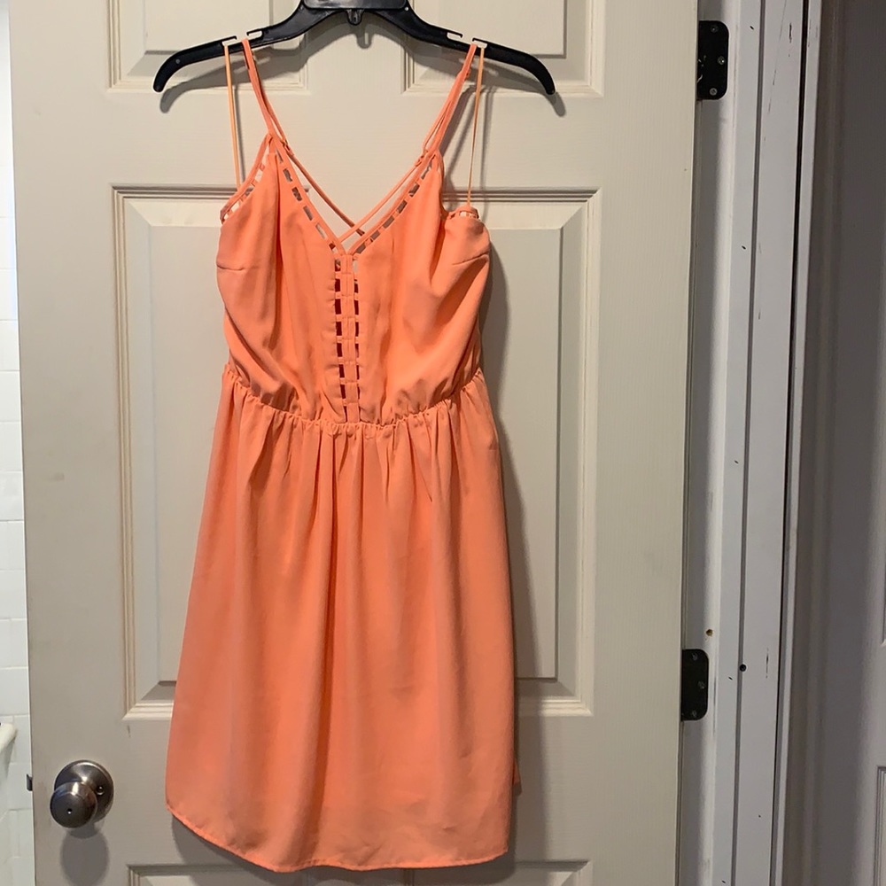 Gianni Bini coral lattice front dress